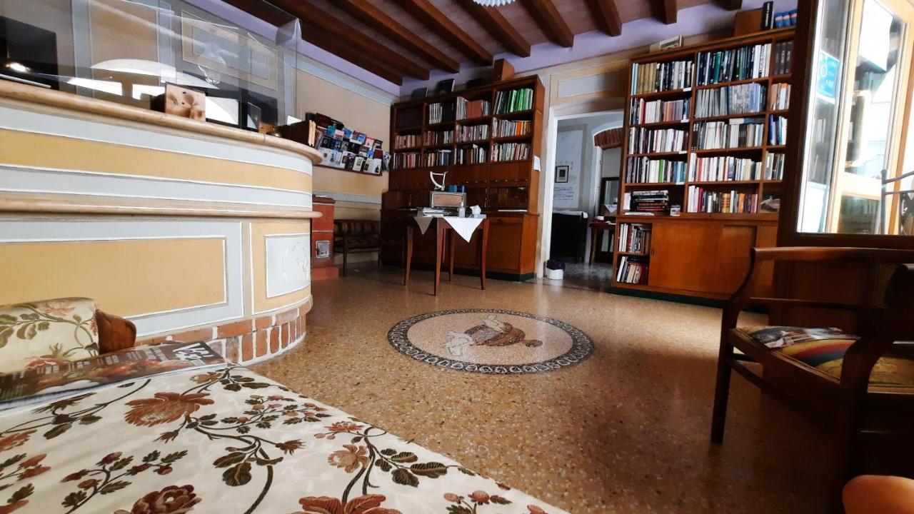 Albergo Giulia Gonzaga Sabbioneta Esterno foto