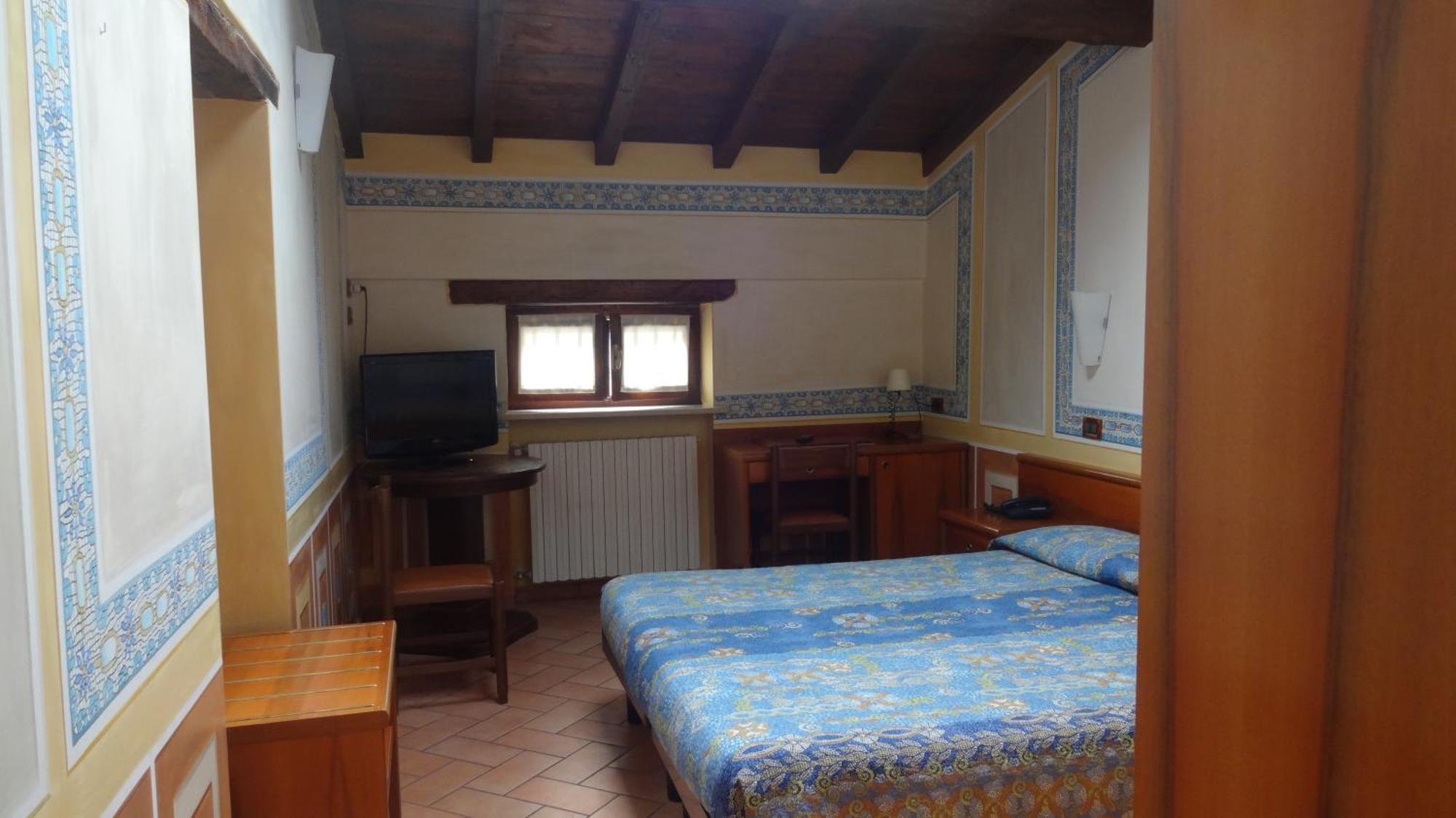 Albergo Giulia Gonzaga Sabbioneta Esterno foto